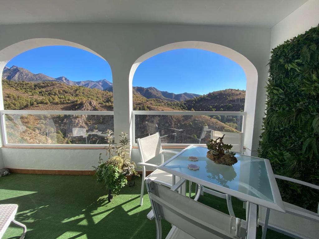 Mirador De La Axarquia Apartment Фригиляна Екстериор снимка